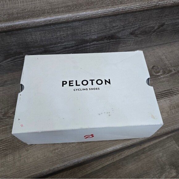 Peloton cycling shoes size 39 or US womens 8 in excellent like new condition - Picture 2 of 10